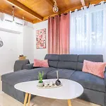 New Loft In The Heart Of City Center